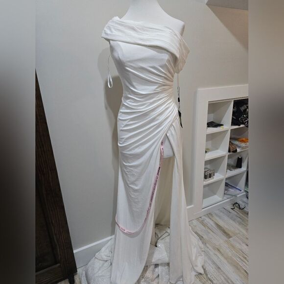 Mac Duggal 26517 Foldover Off-the-Shoulder Slit Gown NWT size 4 White - Picture 4 of 6